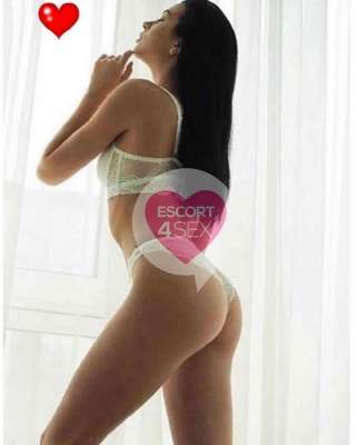 In zona caldissima troieta senza limiti fotografia:3