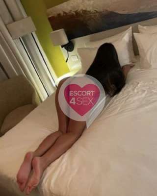Ragazza piccolina 20 enne troietta adoro succhiare con la mia calda bocca ed essere leccata fotografia:5