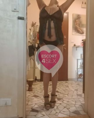 Laura splendida milf 50 anni insaziabile porca