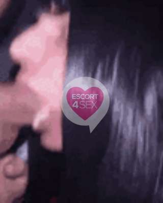 Alessia non mercenaria solo per uomini maturi no giovani fotografia:3