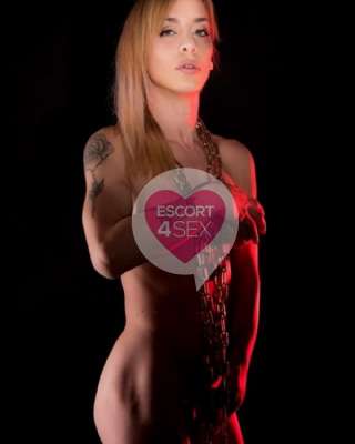 Veronica bellissima italiana ben dotata foto reali fotografia:5